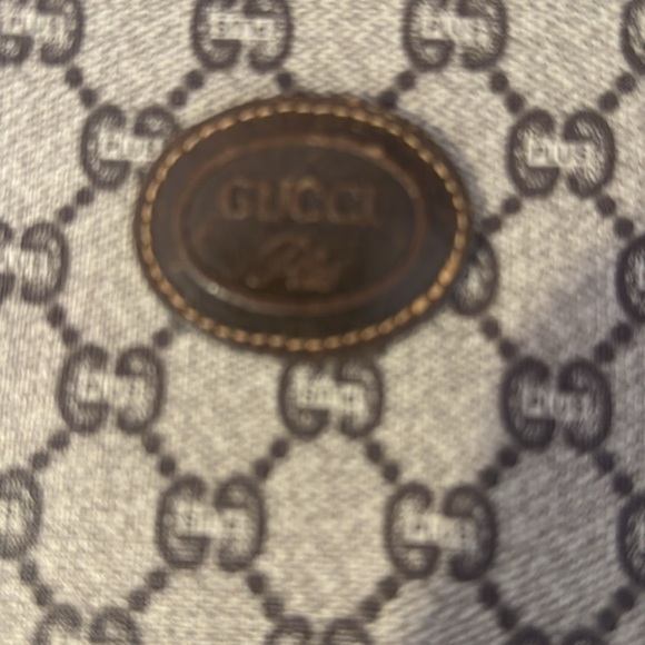 Gucci Vintage Makeup Bag Certified Authentic With Entrupy Certificate - Picture 3 of 9